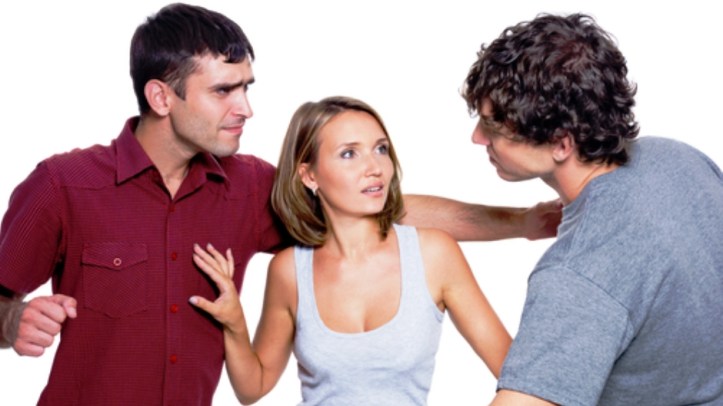 Roommate-Issues-Don%u2019t-Like-Your-Roomies-Significant-Other-1