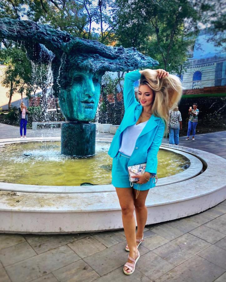 vktoria photo from ernest debrew